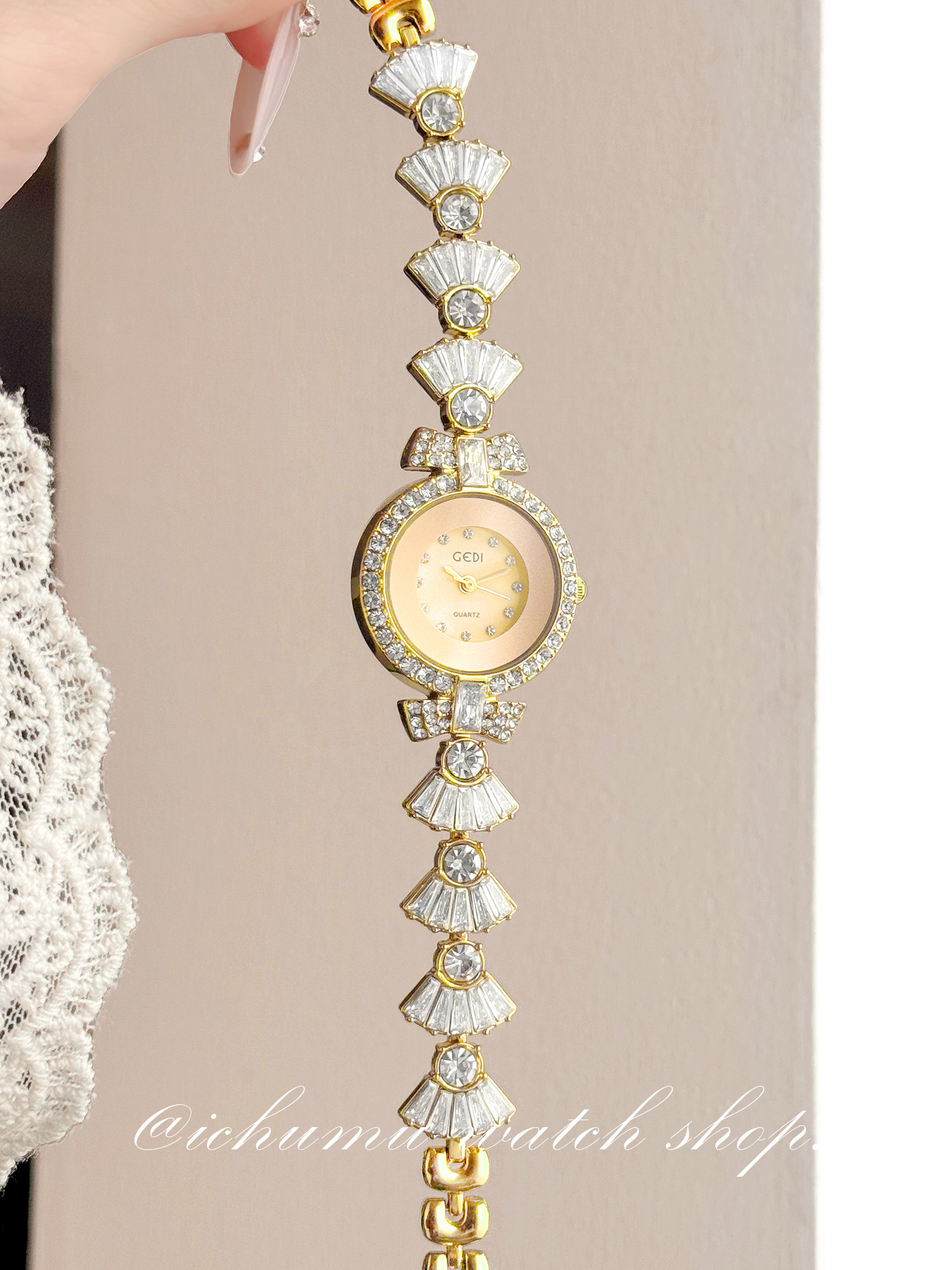 Luxury Watch Quartz - ساعة نسائية بتصميم حورية البحر، فاخرة