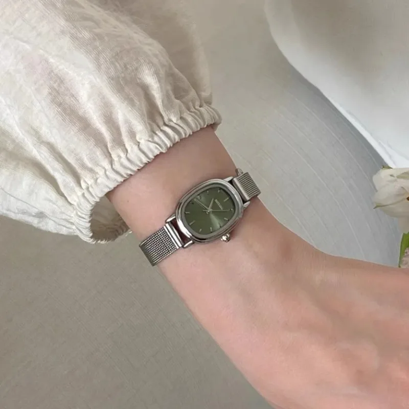 Luxury Watch Women - صغيرة البيضاوي الهاتفي الأخضر ساعة بسيطة