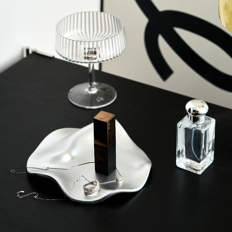 صينية تخزين مجوهرات بتصميم فاخ - مراجعة Table Watch Luxury وسعره