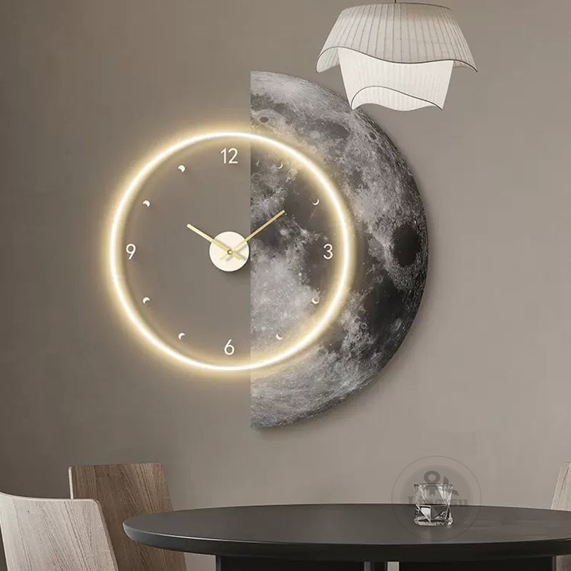 ساعة حائط فاخرة ساعة LED حديثة - مراجعة Luxury Watch House وسعره