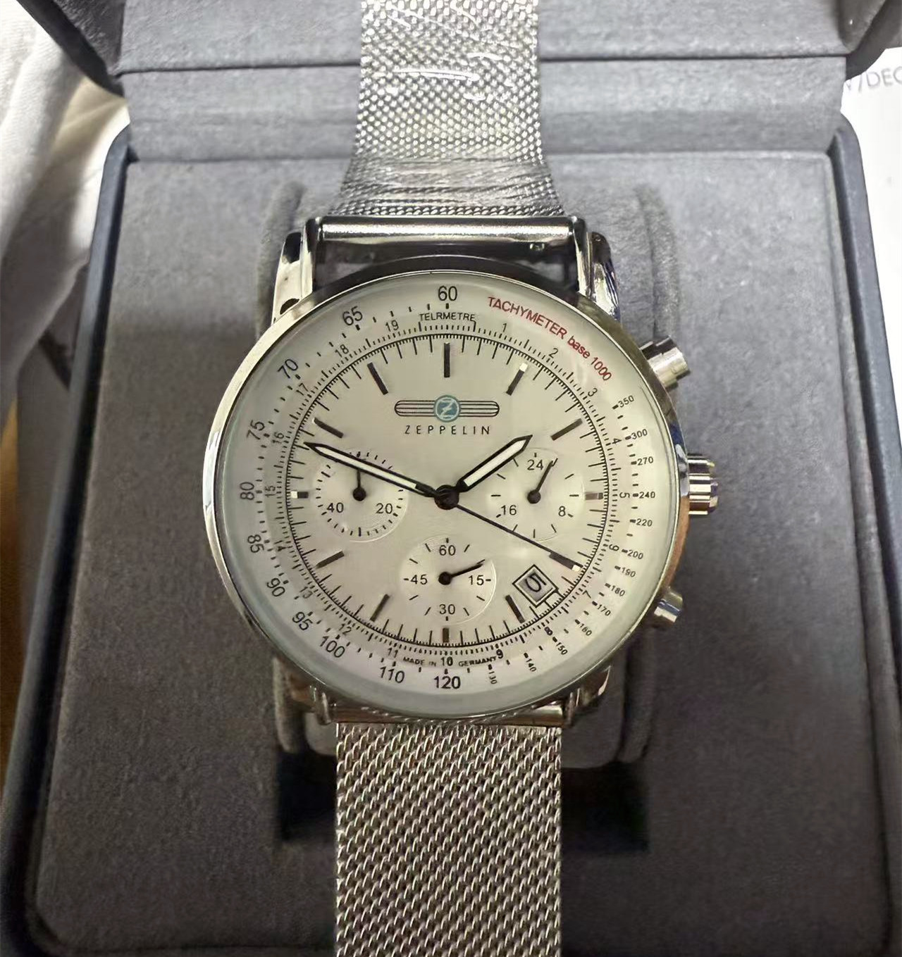 ساعات يد عصرية للزوجين من ZEPP - مراجعة Luxury Watch Wallpaper وسعره