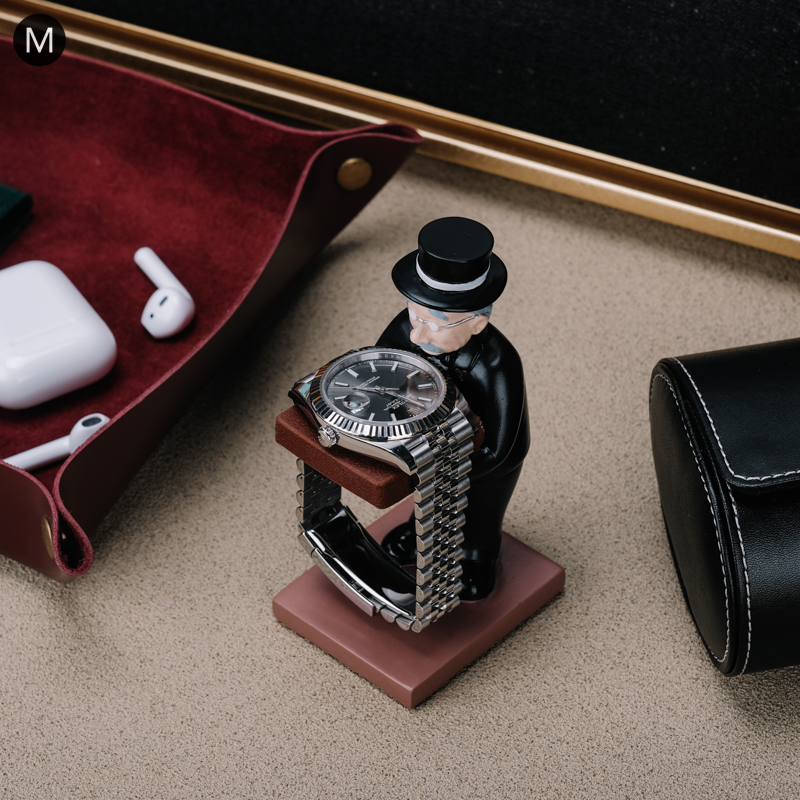 الجدول ساعة أثرية حامل المنظم  - مراجعة Table Watch Luxury وسعره