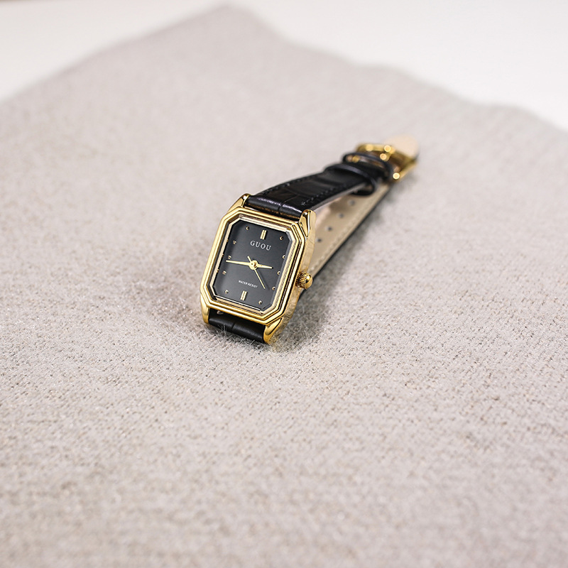 ساعة كلاسيكية جديدة، عتيقة، عل - مراجعة Luxury Watch In Hong Kong وسعره