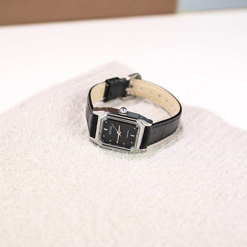 ساعة كلاسيكية جديدة، عتيقة، عل - مراجعة Luxury Watch In Hong Kong وسعره