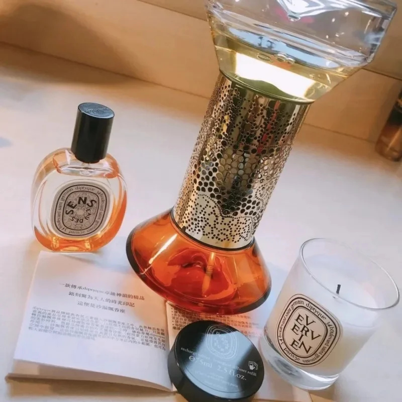 Diptyques الساعة الرملية الناش - مراجعة Table Watch Luxury وسعره