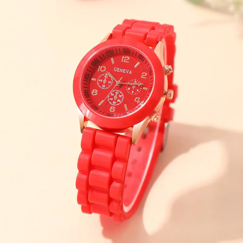 ساعة كوارتز أنيقة من السيليكون - مراجعة Luxury Watch Girl وسعره