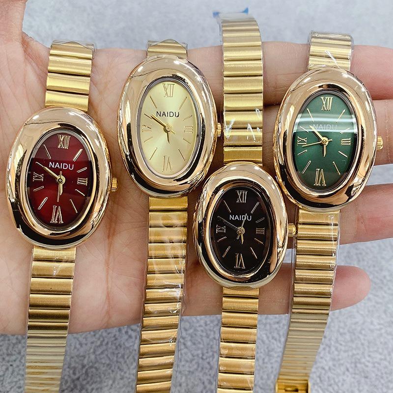 العلامة التجارية الفاخرة الذهب - مراجعة Luxury Watch Girl وسعره