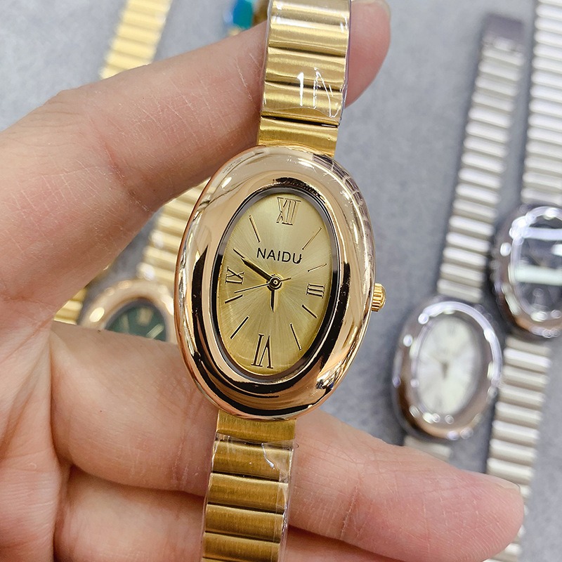 العلامة التجارية الفاخرة الذهب - مراجعة Luxury Watch Girl وسعره
