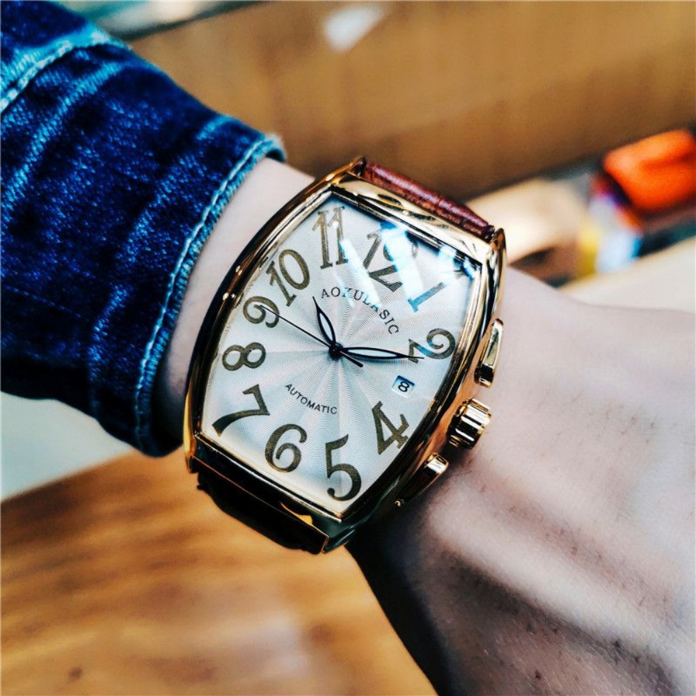 ساعة رجالية ميكانيكية فاخرة، س - مراجعة Luxury Watch Value وسعره