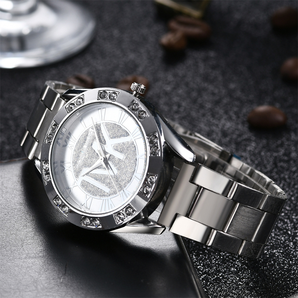 ساعة يد نسائية فاخرة موديل 202 - مراجعة Luxury Watch House وسعره
