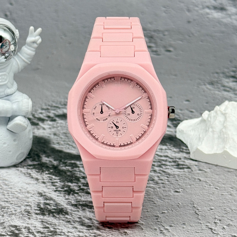 ساعة يد رجالية ونسائية من مارك - مراجعة Luxury Watch Wallpaper وسعره